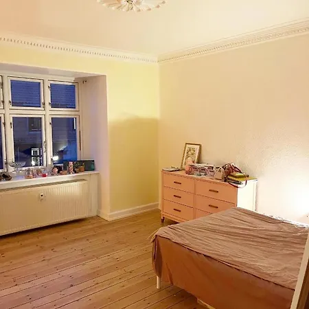 Spacious In Osterbro Pansiyon Kopenhag